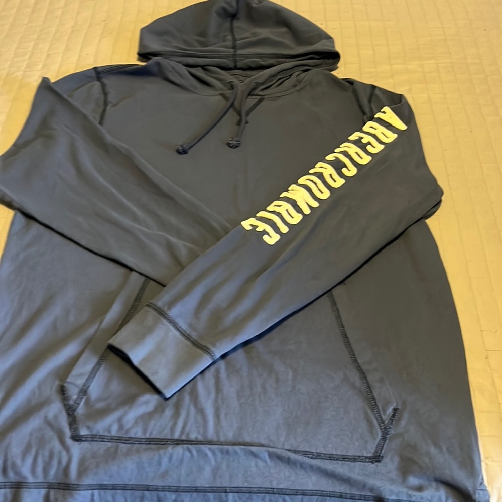 Abercrombie & Fitch sweatshirt Size M